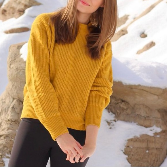 H&M mustard yellow knit sweater - Picture 3 of 7